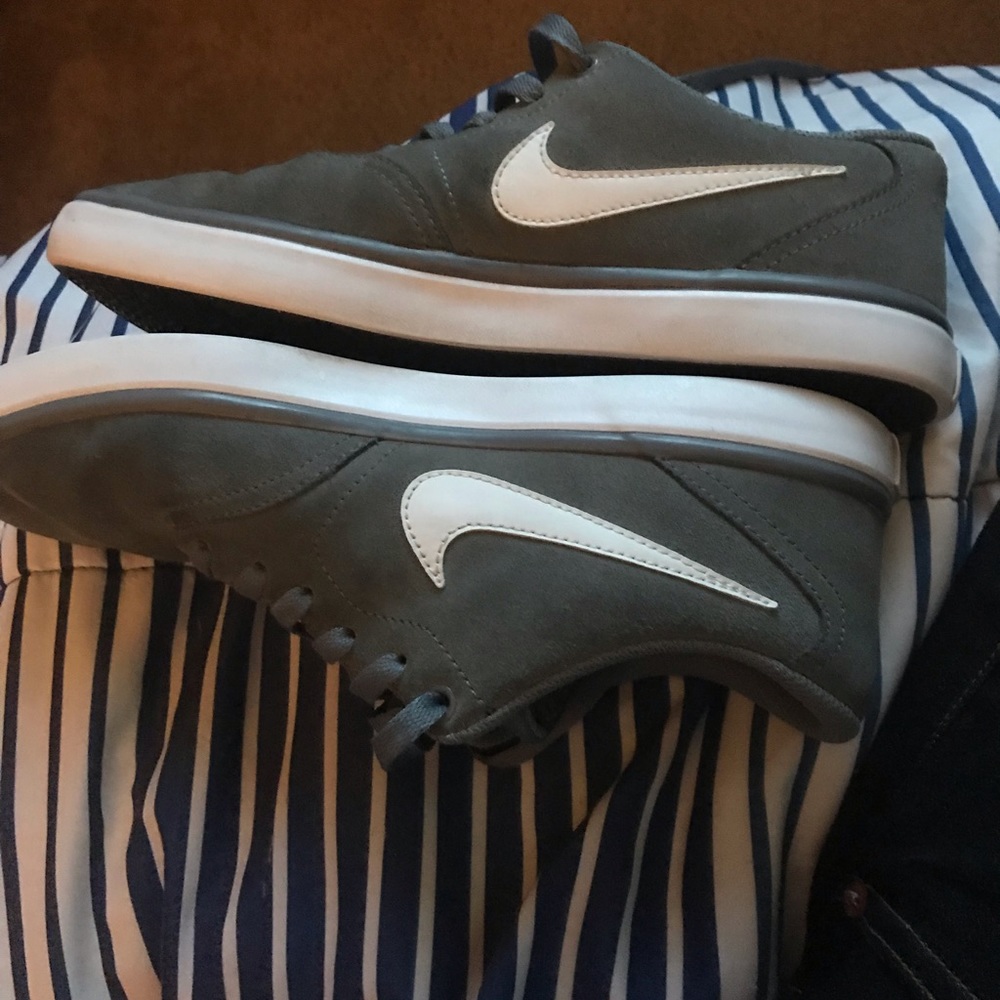 Nike sb low mens 9 shoes